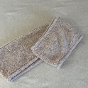 32 Degrees Cozy Plush Scarf in Light Taupe
